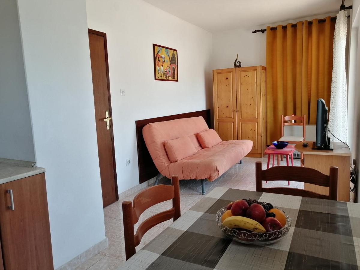 Lovely Apartment With Big Terrace In Budva Exterior foto