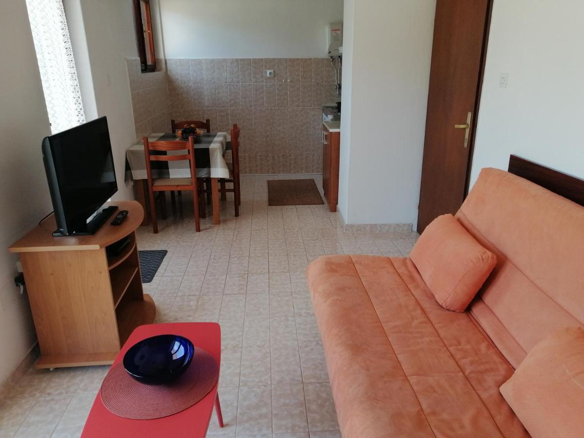 Lovely Apartment With Big Terrace In Budva Exterior foto